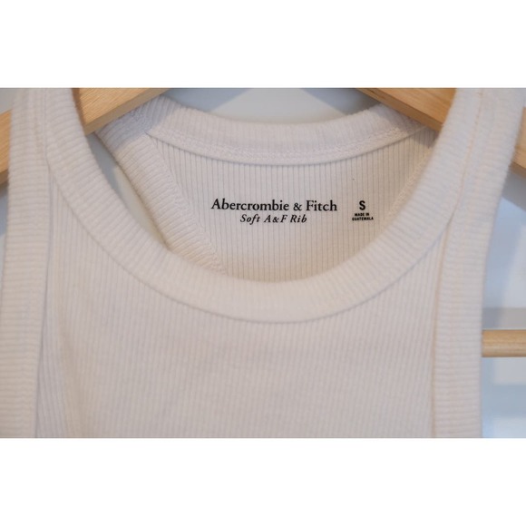 Women's Abercrombie & Fitch Soft A&F Rib White Knit Crop Top Tank Top Size Small - Picture 3 of 5